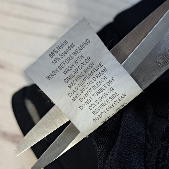 ZYIA Active All Star Zip Back Sports Bra Size Med “One More Rep” - Picture 6 of 7